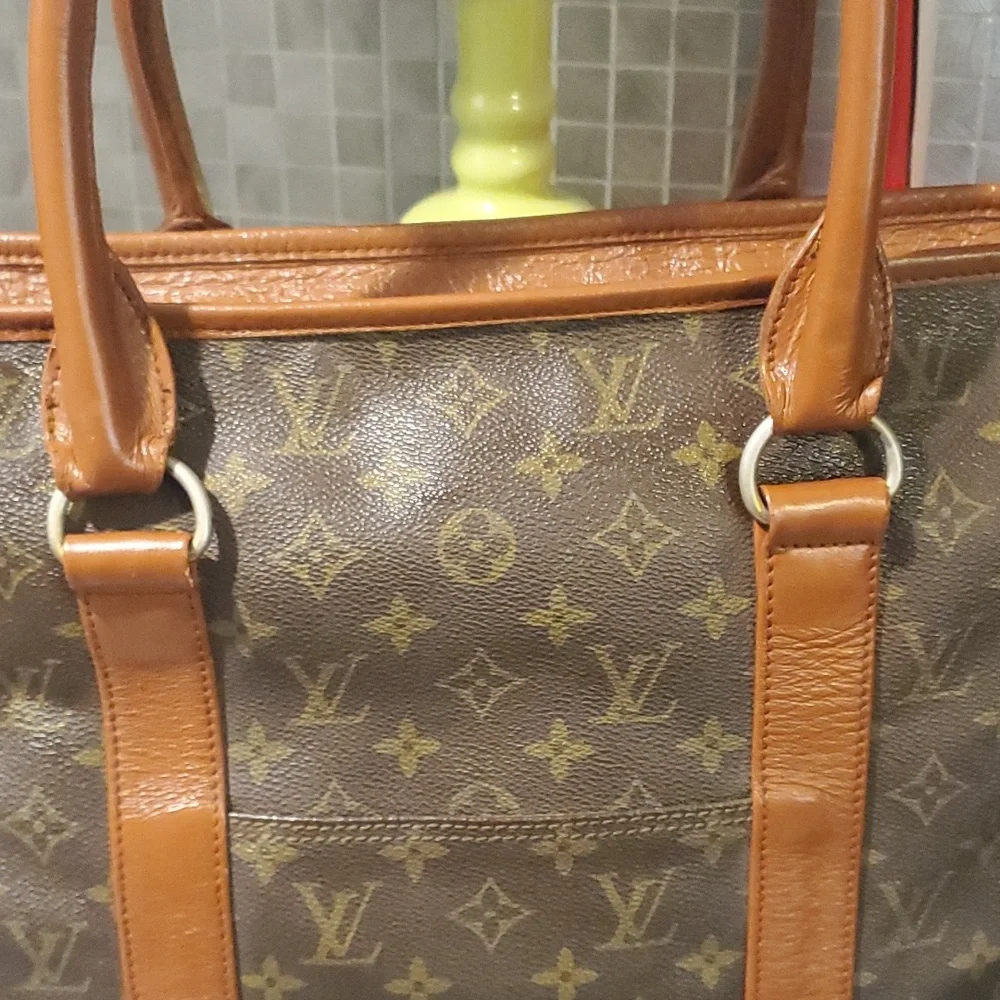 Louis Vuitton Weekender Sac Bag with COA